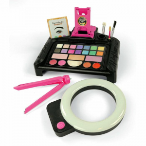 17452628675507-clementonimakeupartist