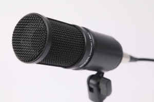 17458713274283-zoomzdm1microfononeromicrofonoperpodcast