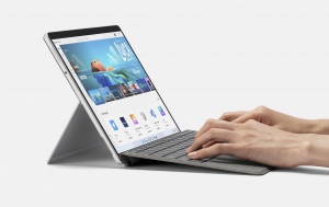 17463530388751-microsoftsurfacepro84gintelcorei5lte512gb33cm1316gbwifi680211axwindows11proplatino
