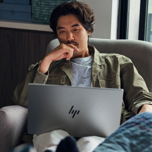 1748211597311-hpenvy17cw0008nlintelcorei7i713700hcomputerportatile439cm1734kultrahd16gbddr4sdram1tbssdwifi6e80211axwindows11homeargento