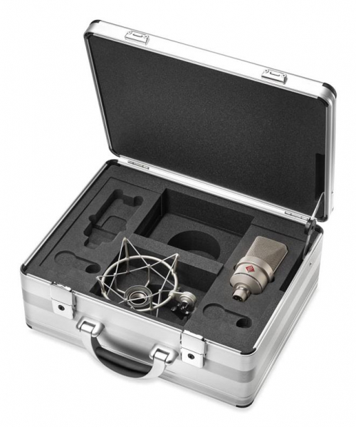 17435567573811-neumann008508microfononichelmicrofonoperpalcospettacolo