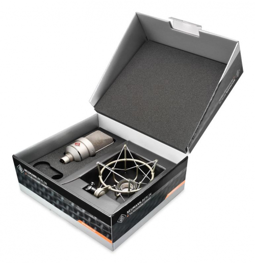 17435567773407-neumann008545microfononichelmicrofonoperpalcospettacolo