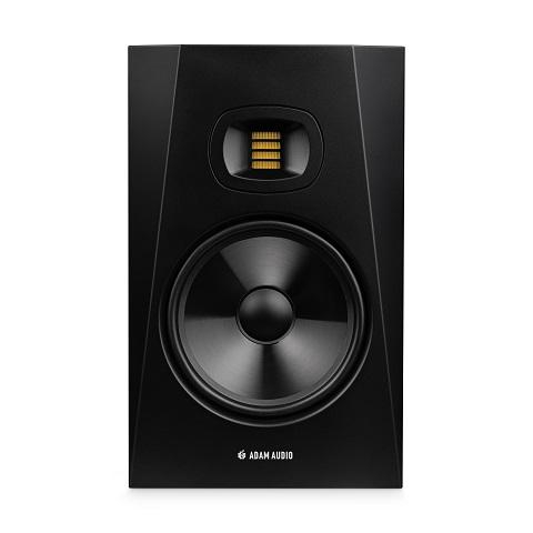 17450091896443-adamt8vnero